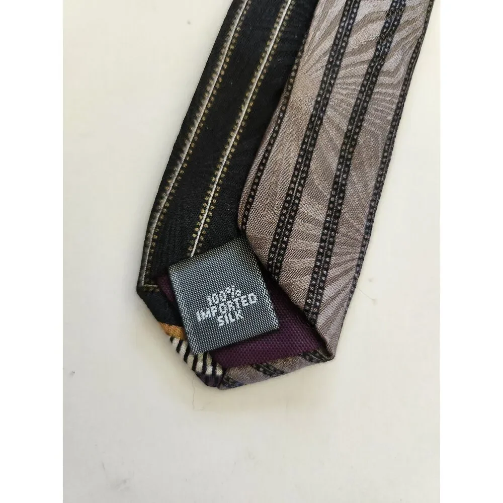 Vintage geometric patterned necktie 100% Silk B1